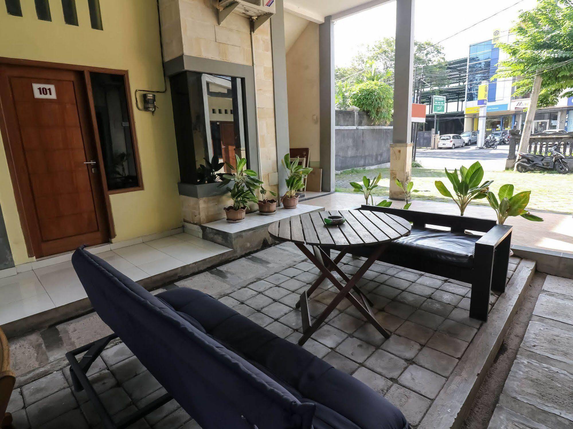 Super Oyo 91495 Hotel Indah Residence 丹帕沙 外观 照片