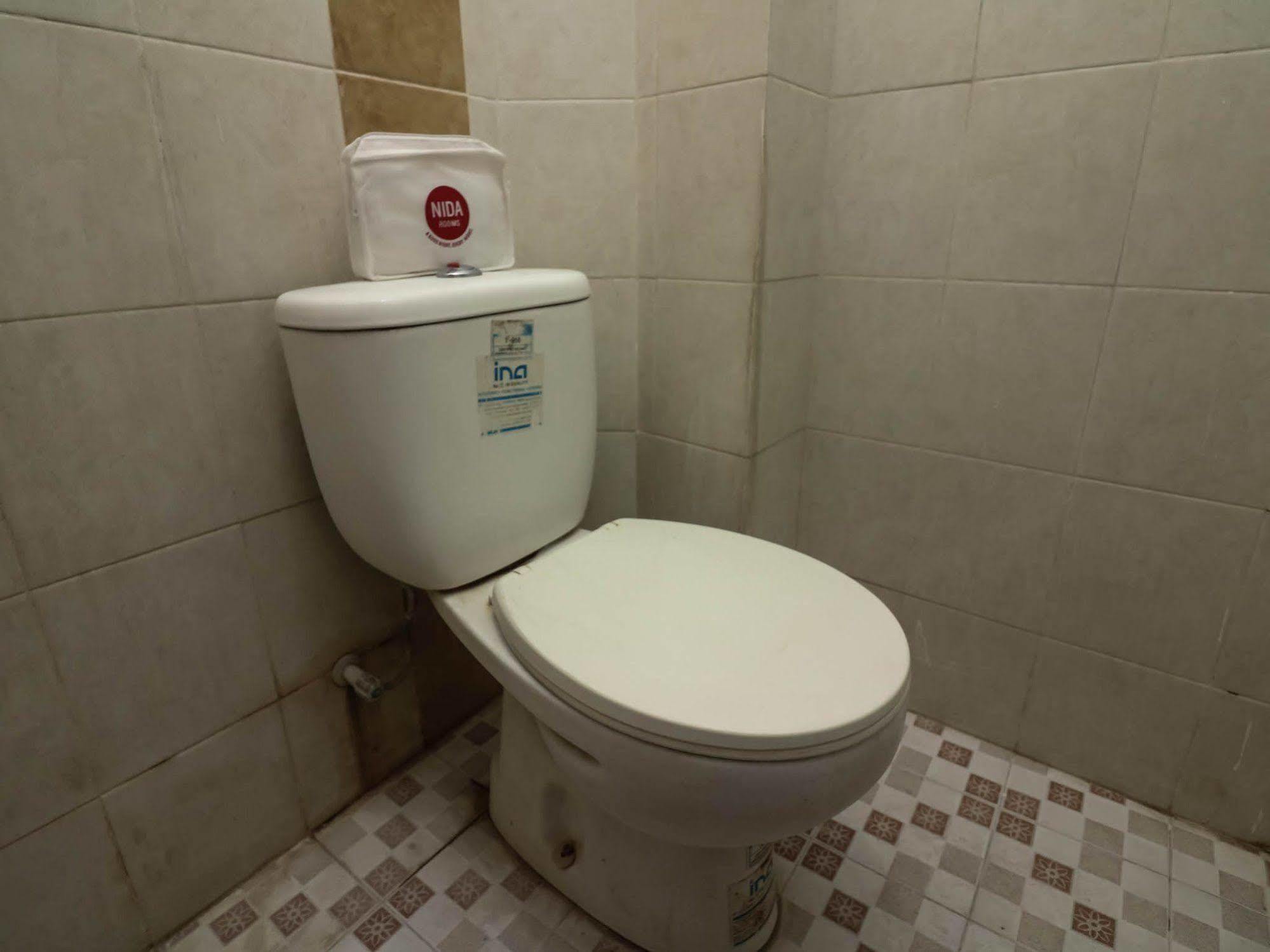 Super Oyo 91495 Hotel Indah Residence 丹帕沙 外观 照片