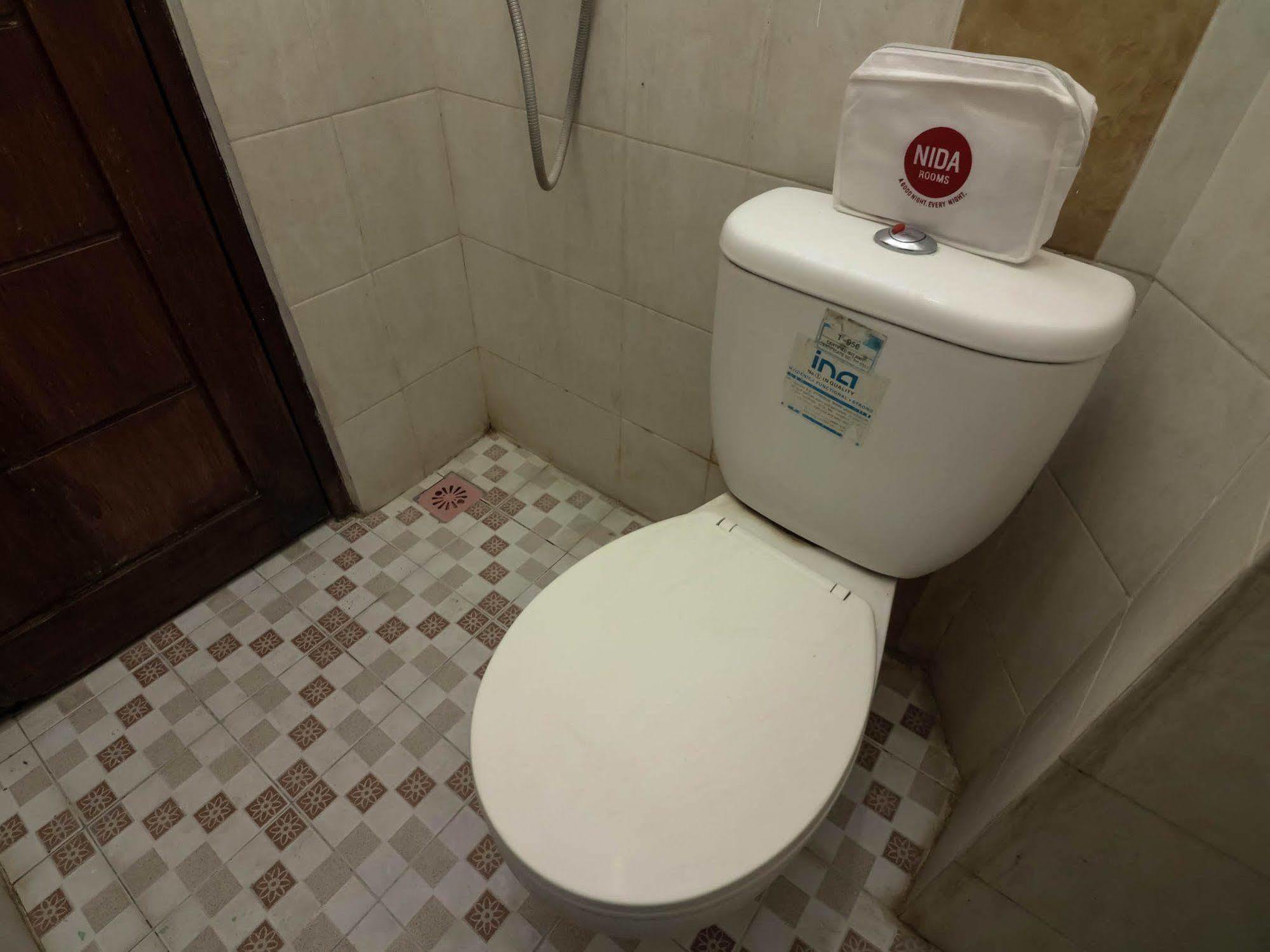 Super Oyo 91495 Hotel Indah Residence 丹帕沙 外观 照片