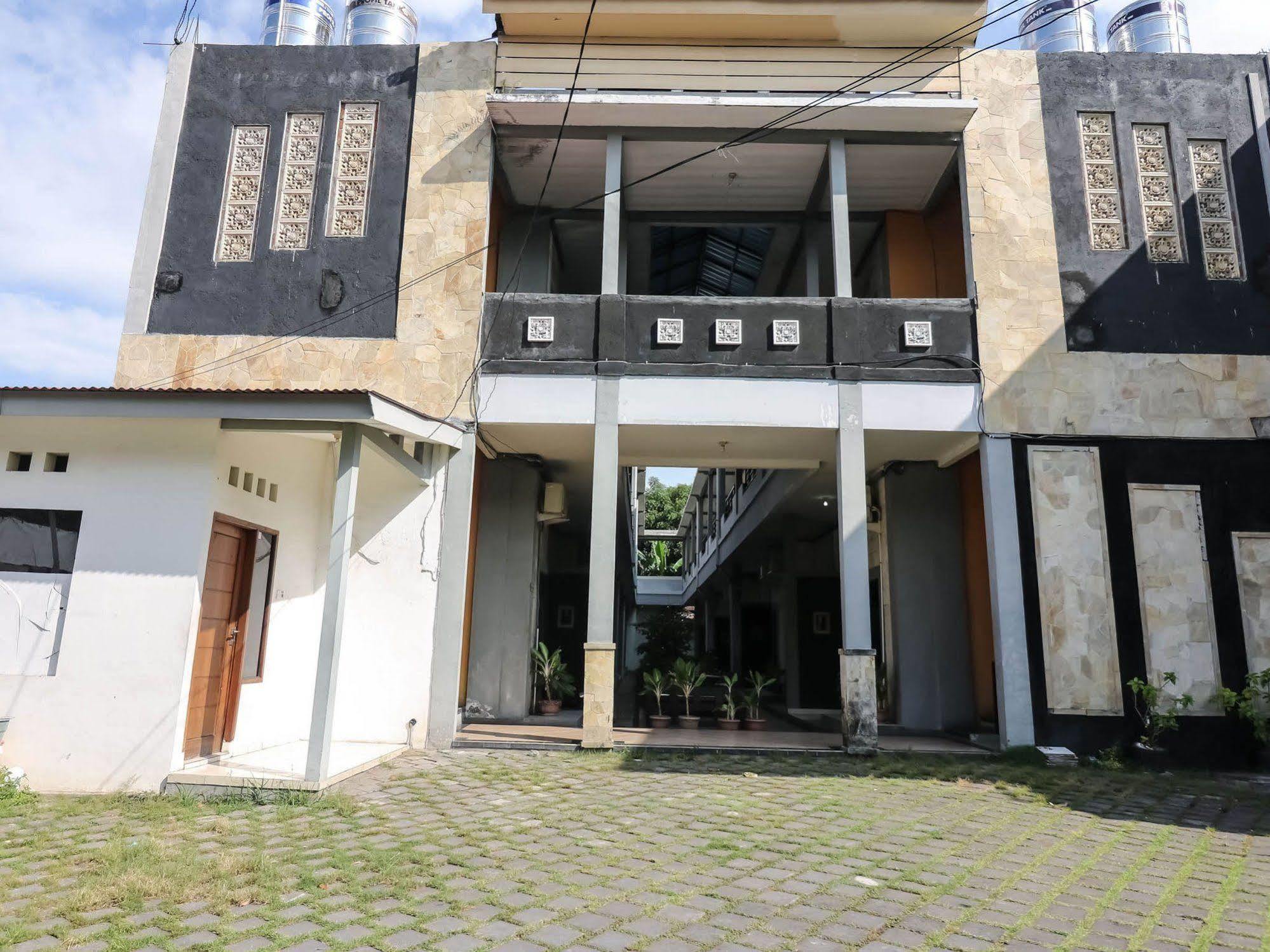 Super Oyo 91495 Hotel Indah Residence 丹帕沙 外观 照片