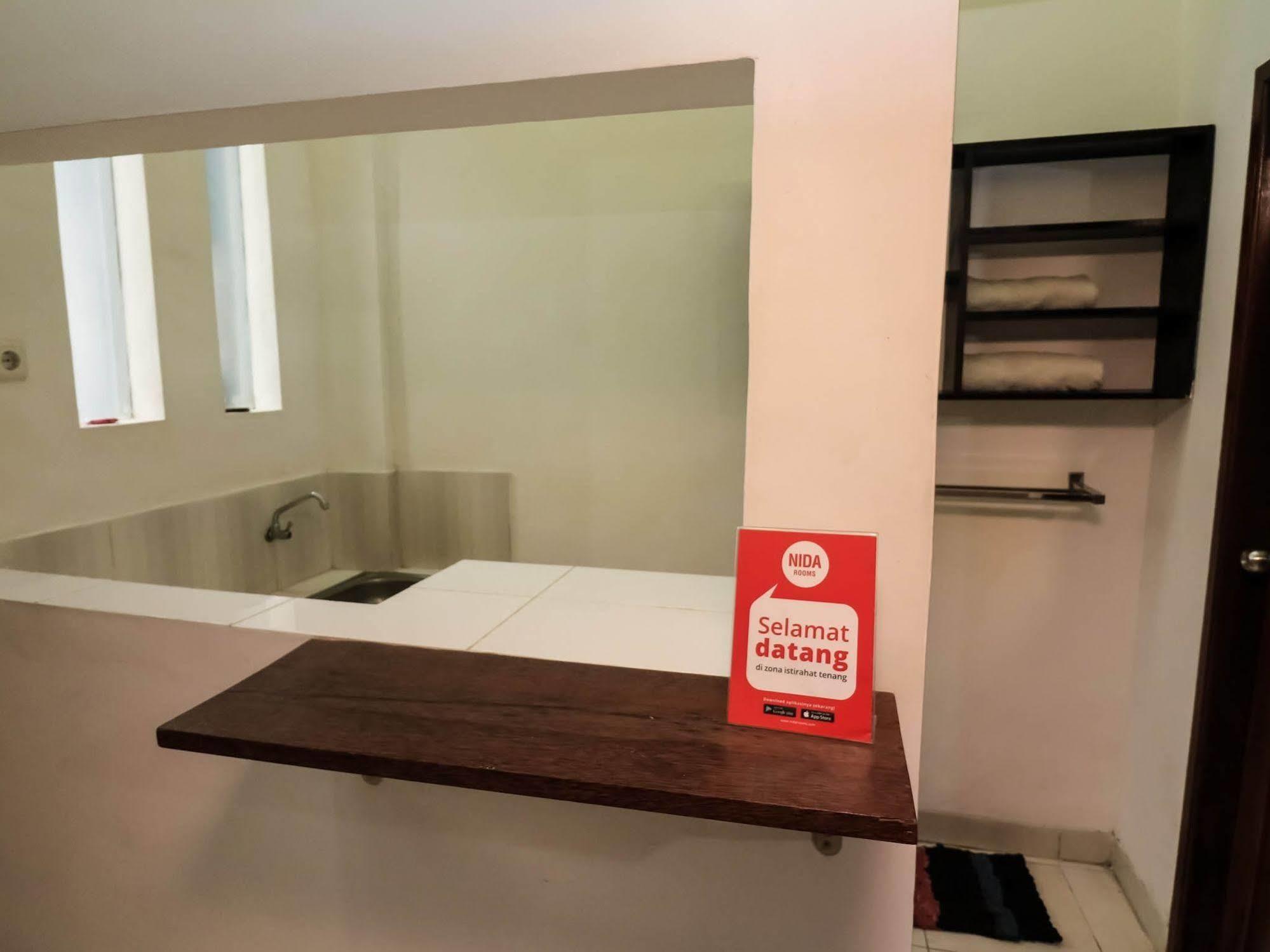 Super Oyo 91495 Hotel Indah Residence 丹帕沙 外观 照片