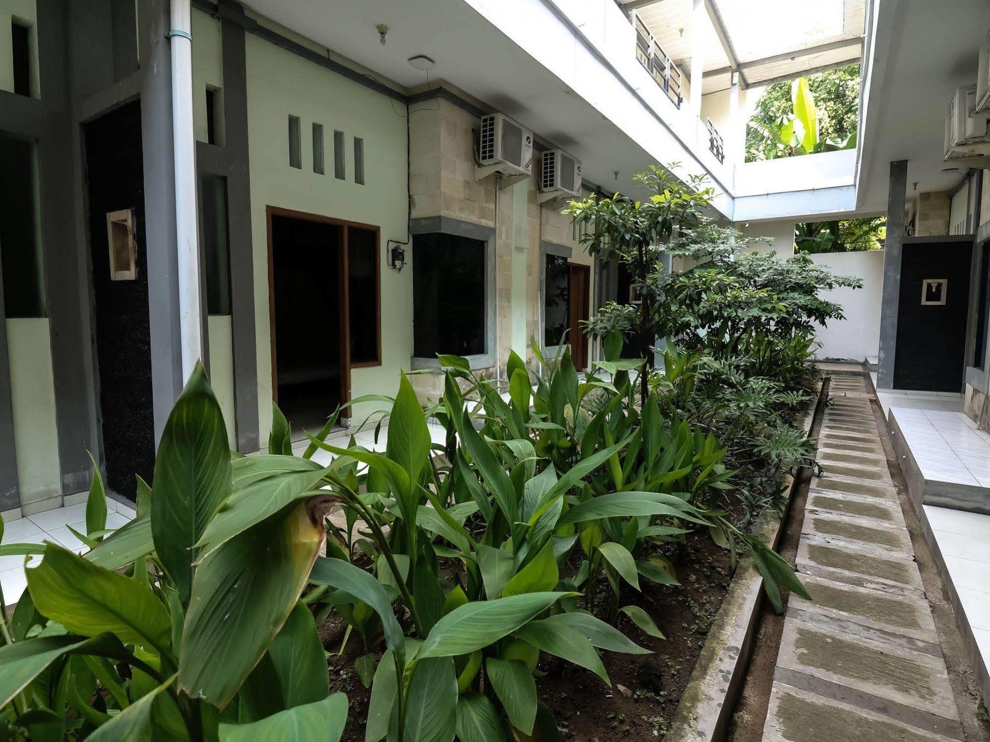 Super Oyo 91495 Hotel Indah Residence 丹帕沙 外观 照片